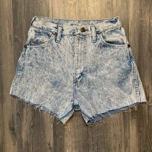 Vintage 1973 wrangler jean shorts